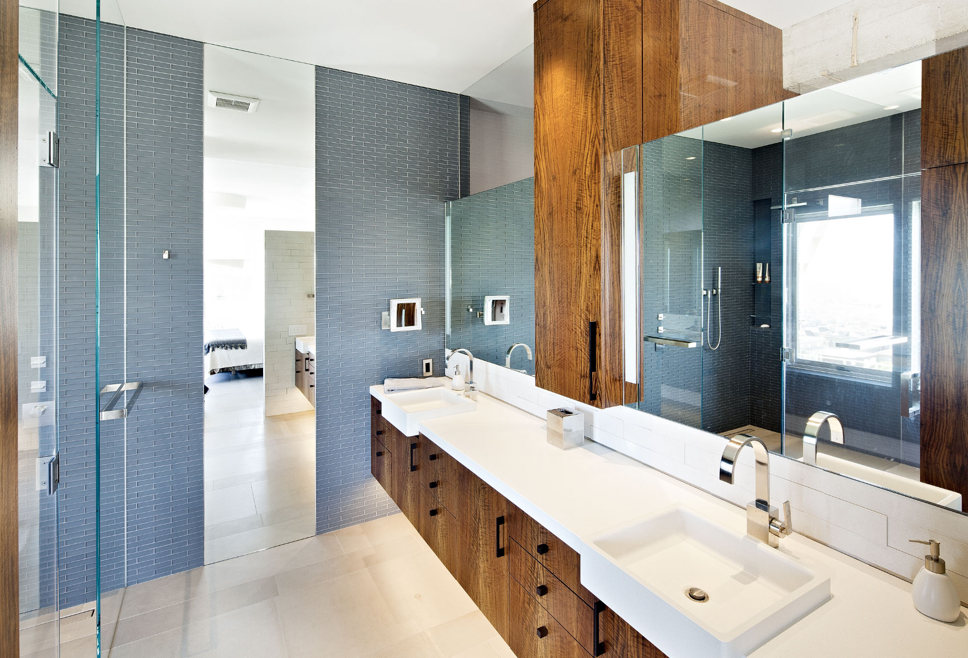 Master bath - Pacific Heights Remodel, San Francisco, Modern Design 