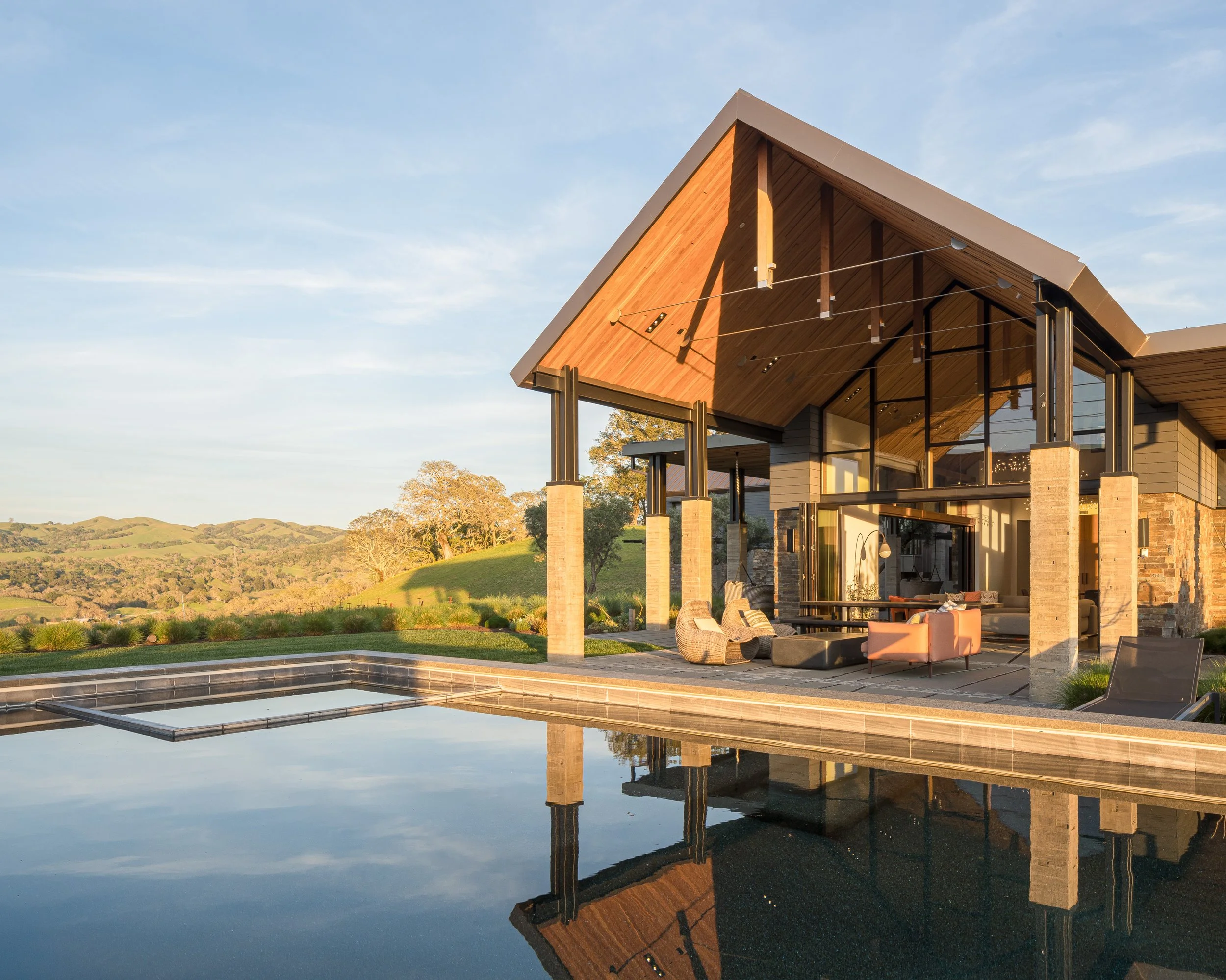 Outdoor room and pool 