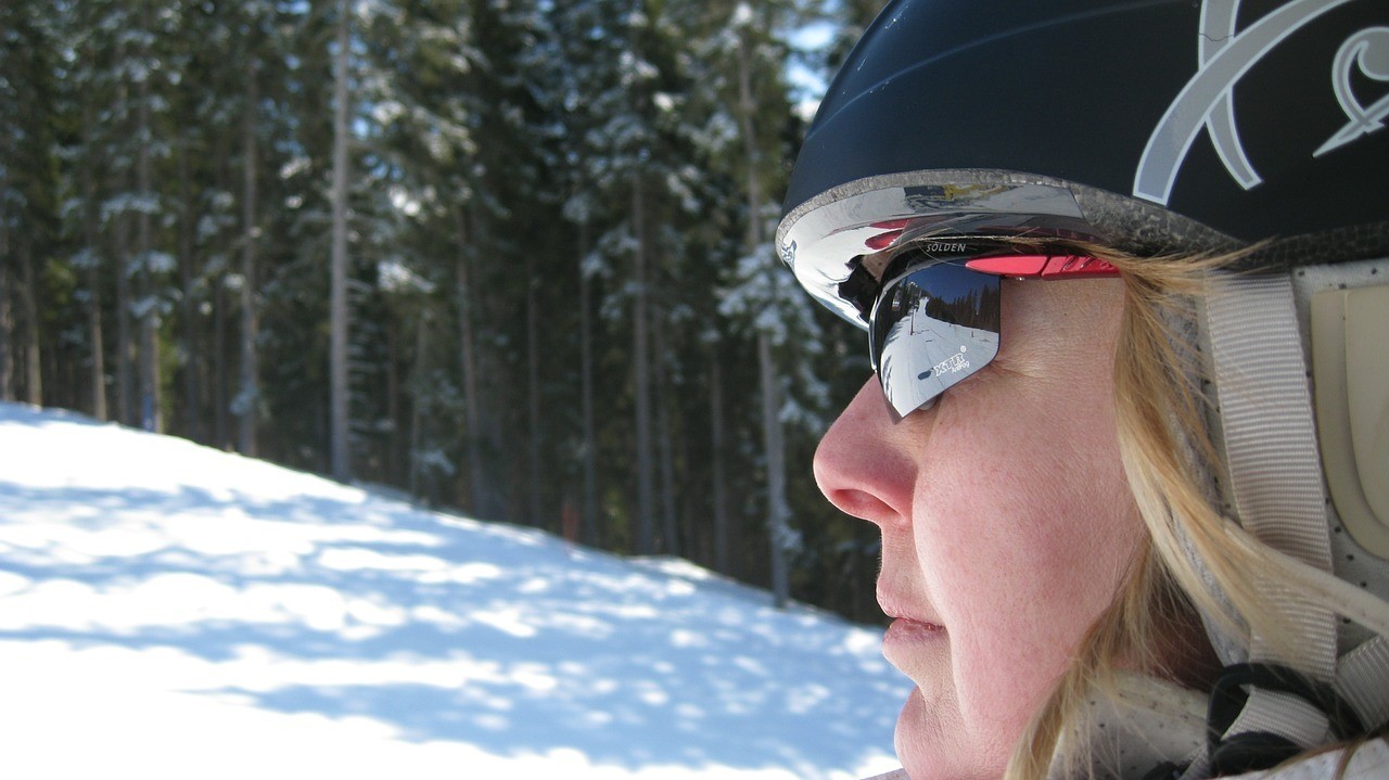 Midtown Optometry - 5 Alarming Reasons You Should Wear Sunglasses in the  Winter
