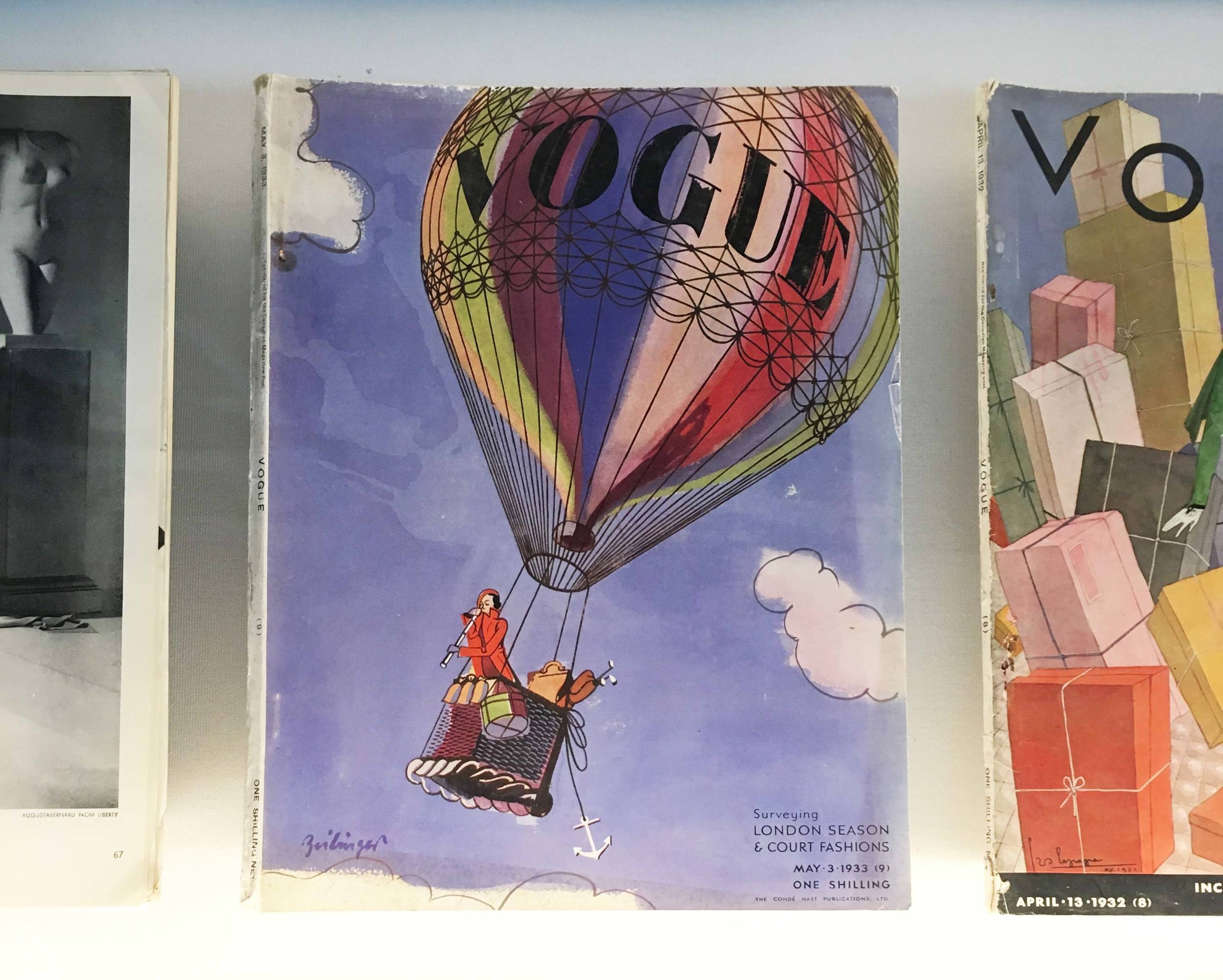 AnnaVP_vintage-vogue_archive_cover_fashion_hot-air-balloon.jpg