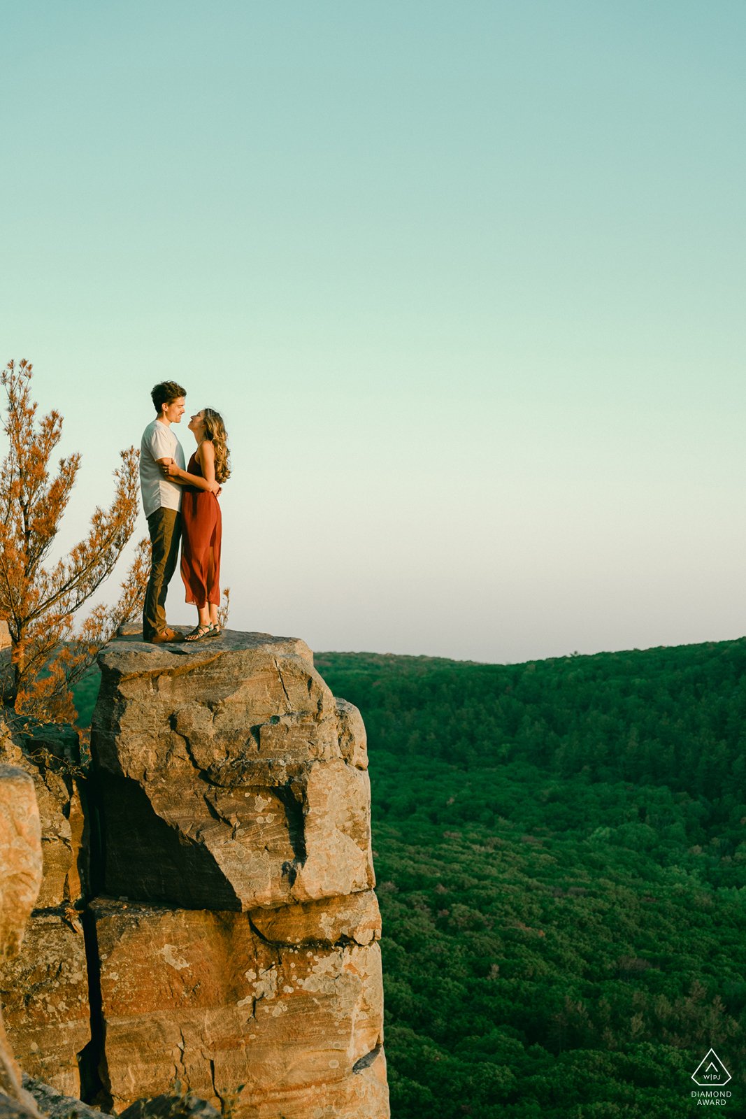 Engagement session at Devil's Lake State Park