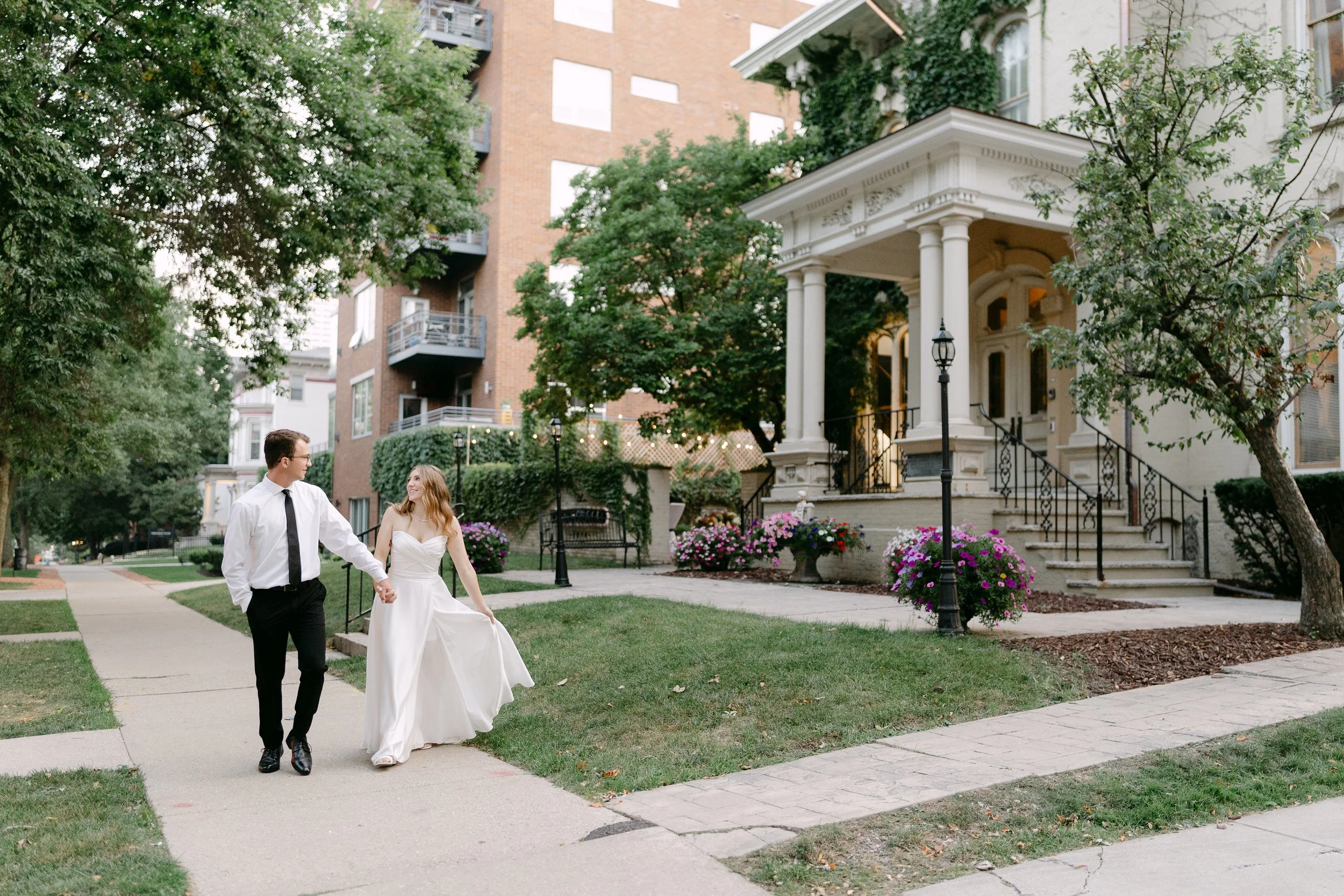 What Couples Don’t Realize About Wedding Photography (Until After the Wedding)