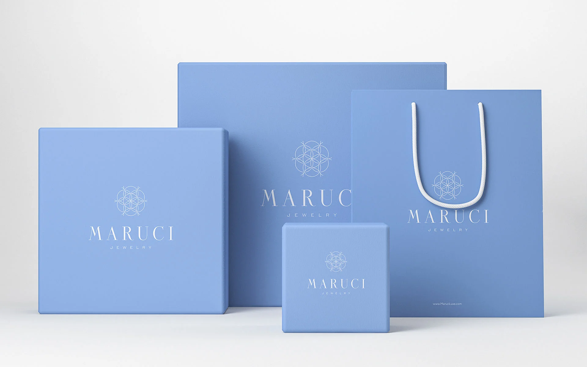 ------------------------------------------------- A sophisticated shade of blue & white were chosen as main corporate colours, representing elegant, clean and pure looks of metal and diamonds. ------------------------------------------------- Поиск цветового решения для этого проекта оказался увлекательным и очень непростым: бриллианты весьма привередливы к цветовому окружению и удачно сочетаются далеко не со всеми оттенками. В результате мы использовали всего два фирменных цвета: белый и голубой – холодная, чистая гамма белого металла и бриллиантов. Сложный оттенок голубого специально подобран так, чтобы выгодно подчеркивать многоцветное сияние драгоценностей. » more