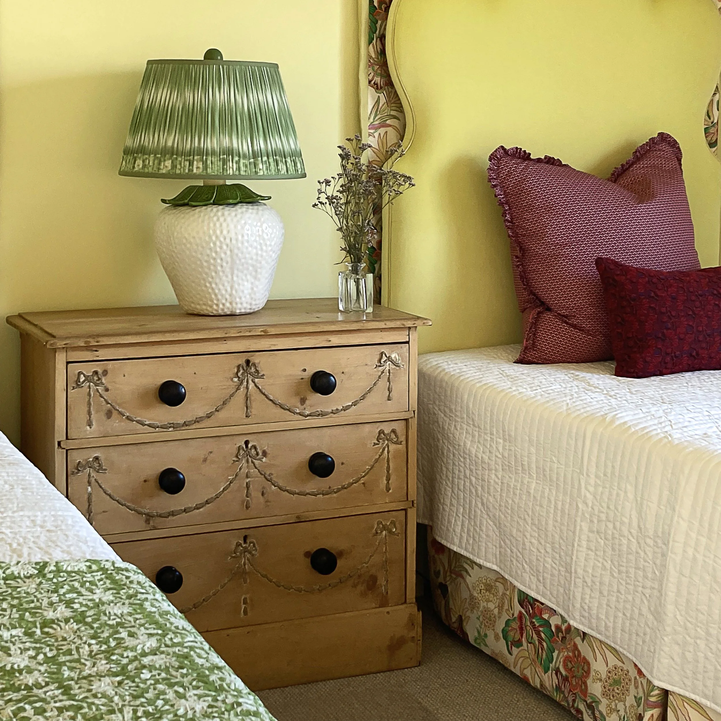 English chest -  strawberry lamp - IMG_0100 edit.jpg