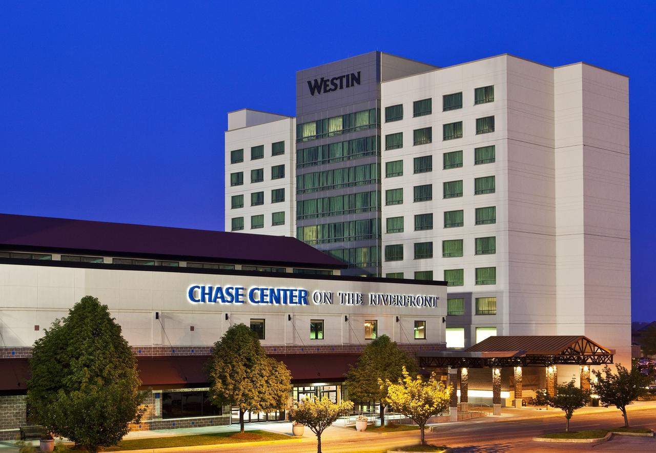 At Westin Hotels & Resorts, our signature wellness programs empower you to eat, sleep, move, feel, work and play well, so you can be at your best while on the road. Discover a place where you’re given a choice, not just to get up, but to rise.