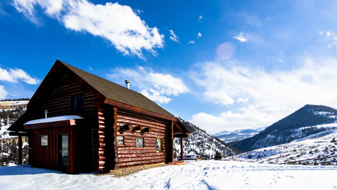 Cabin-Available-for-Homeowners-at-Shadow-Creek-Ranch-in-Silverthorne-Colorado.jpg