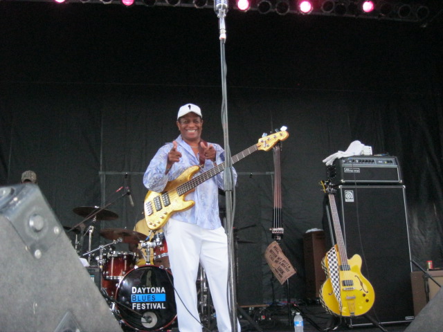 Biscuit says hi !!.JPG