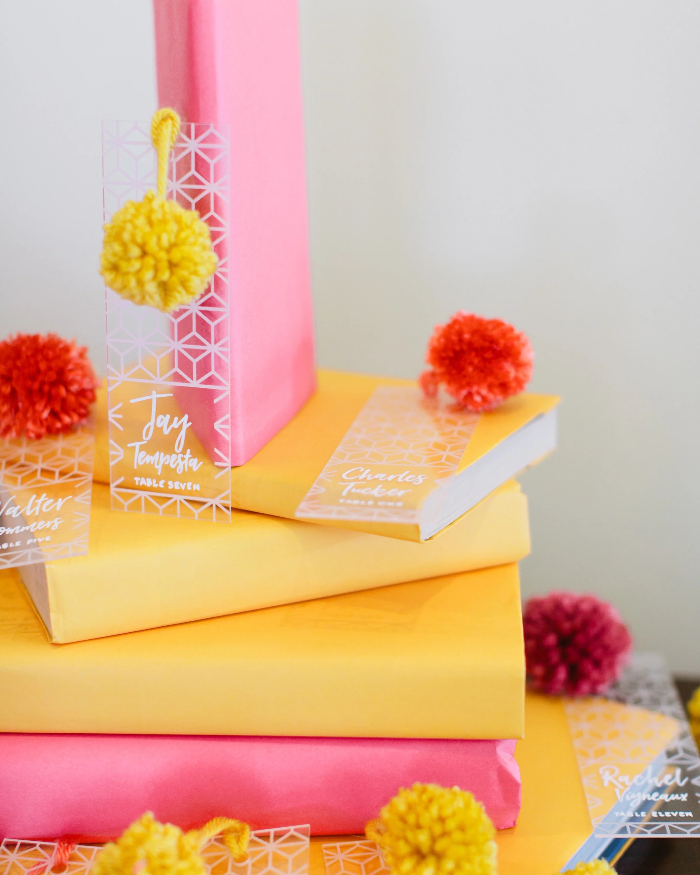 Acrylic Escort Cards by Bowerbird Atelier | Photo by Sorella Muse | Styling by Linen & Lilac
