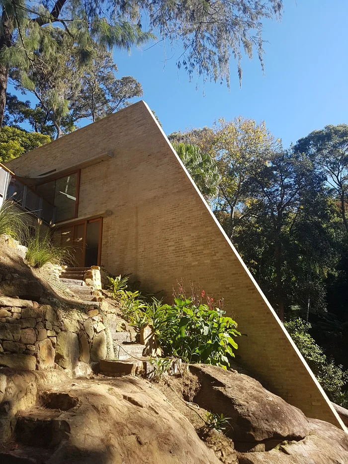 Cabbage Tree House (Stutchbury, 2017)