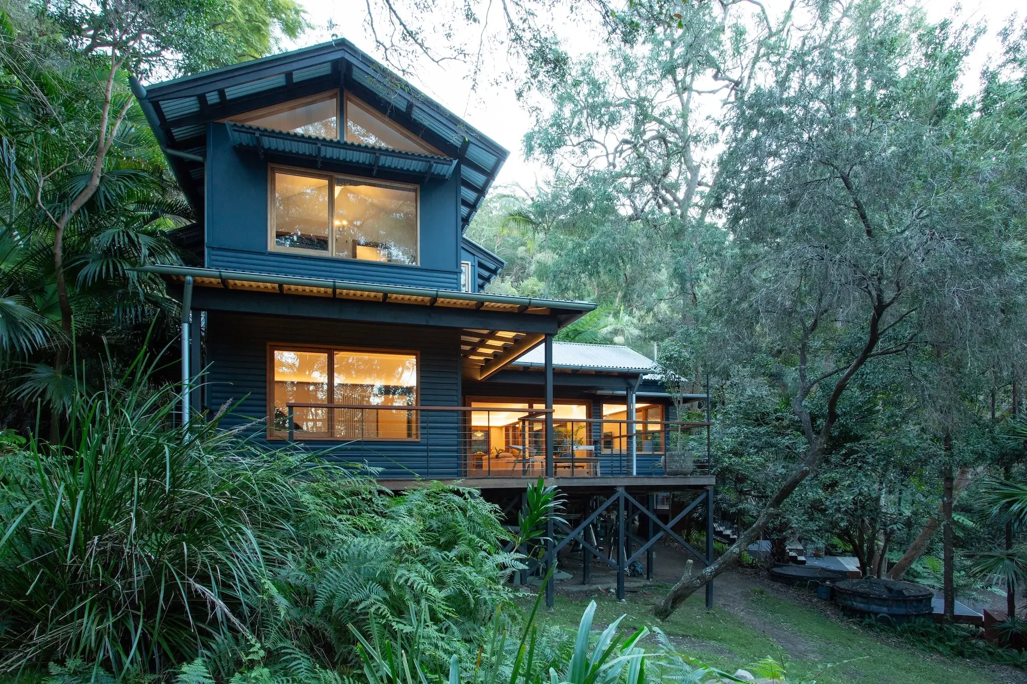 Sustainable home design in a bushland setting