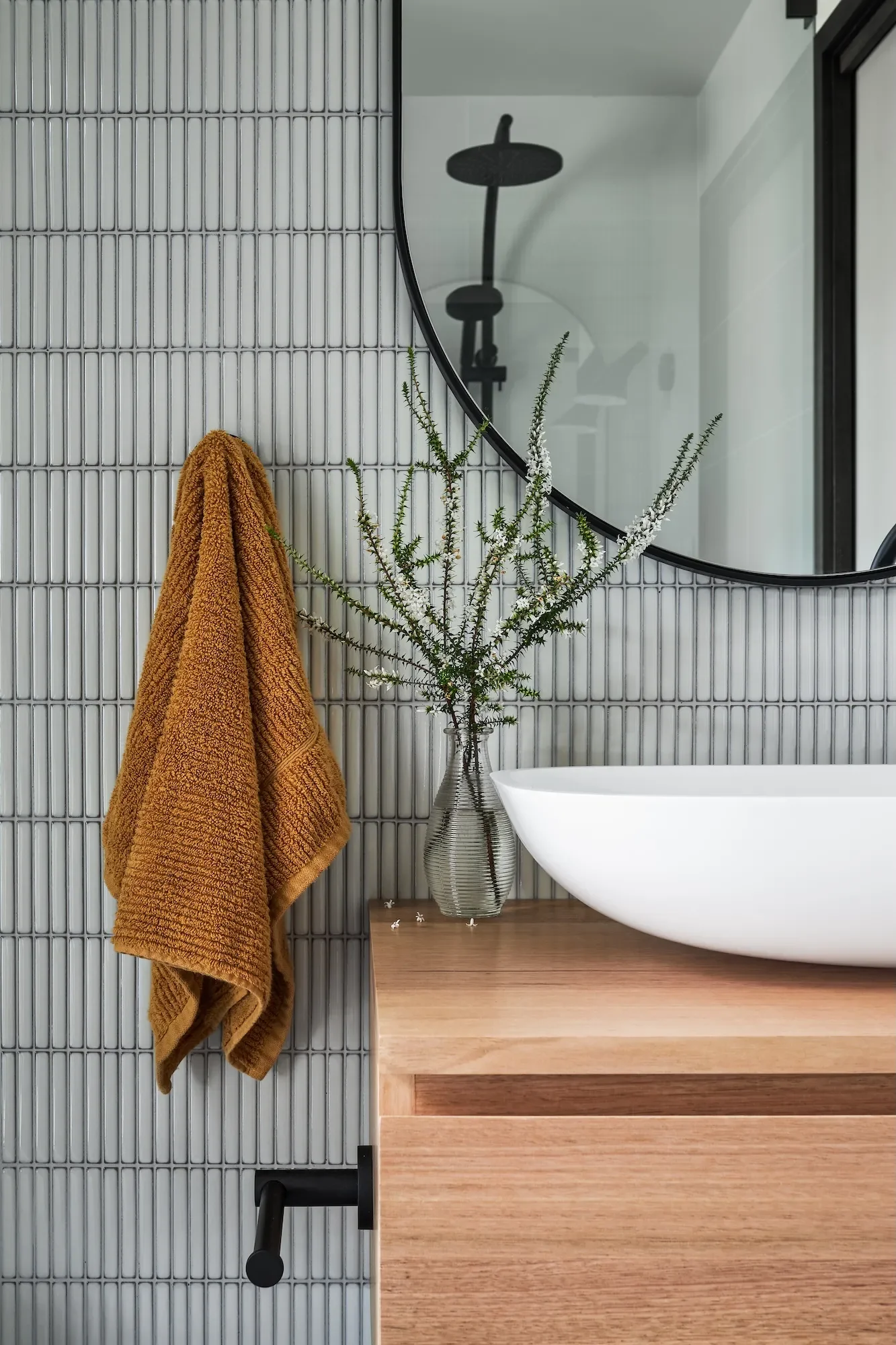 Bathroom renovation with natural materials and contemporary fittings