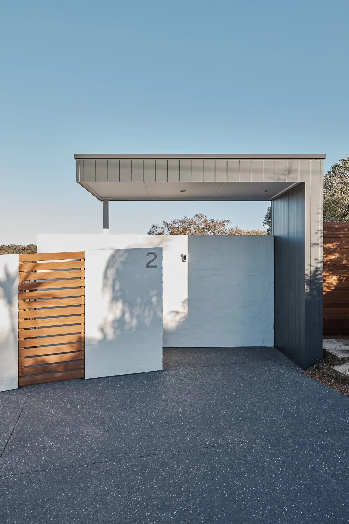 Modern gatehouse entry in Sutherland Shire home renovation
