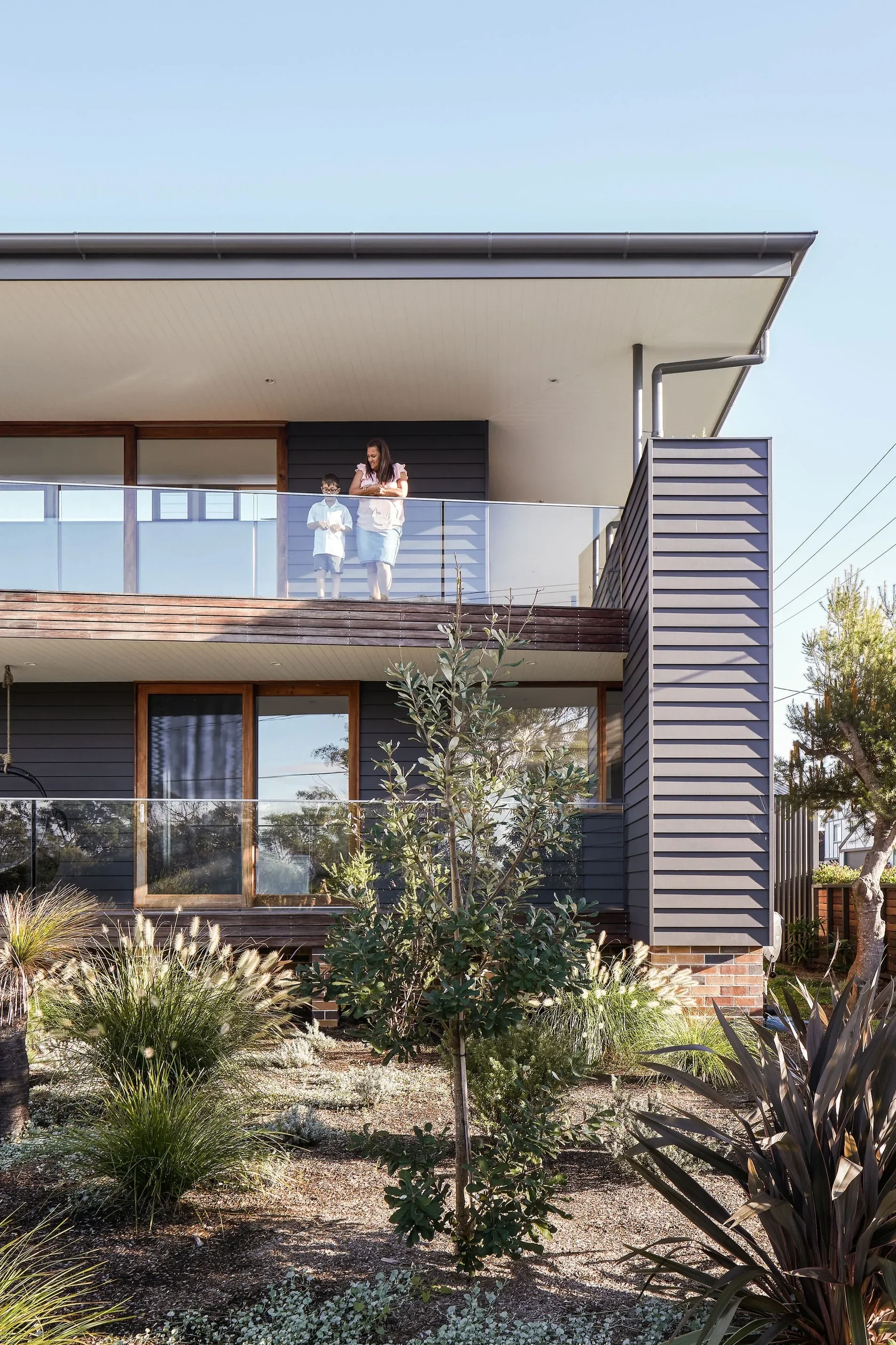 Modern dual level new home in Sydney