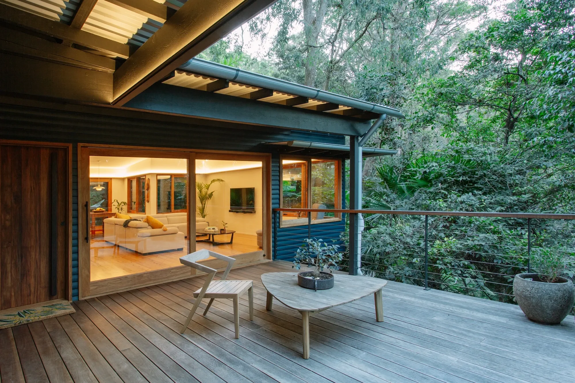 Indoor outdoor connection in bushfire conscious house design