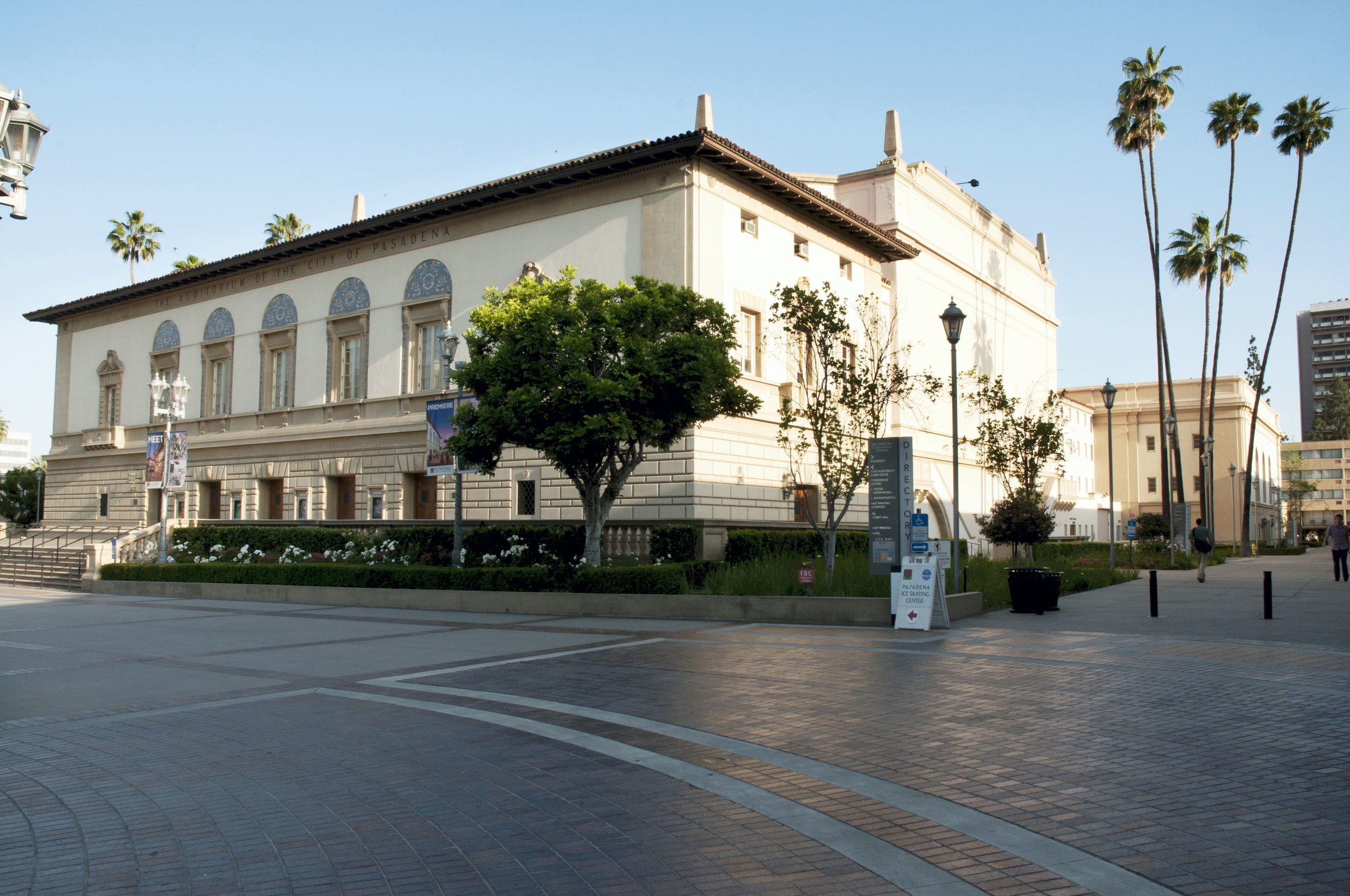 Hall_2.jpg