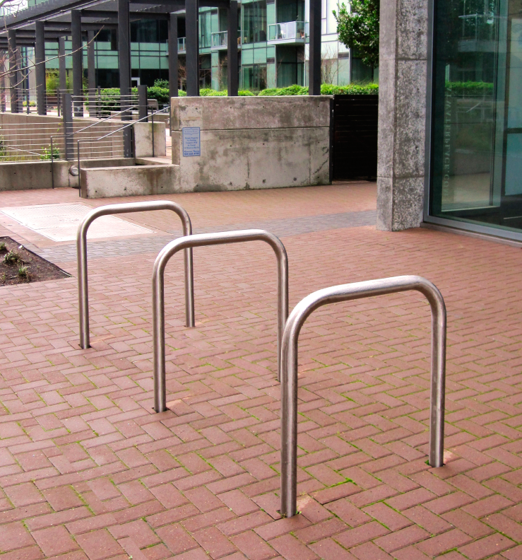 Huntco_Staple_SS_bikerack.png