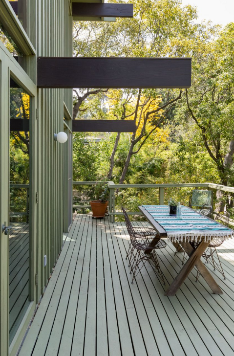 Indoor outdoor flow