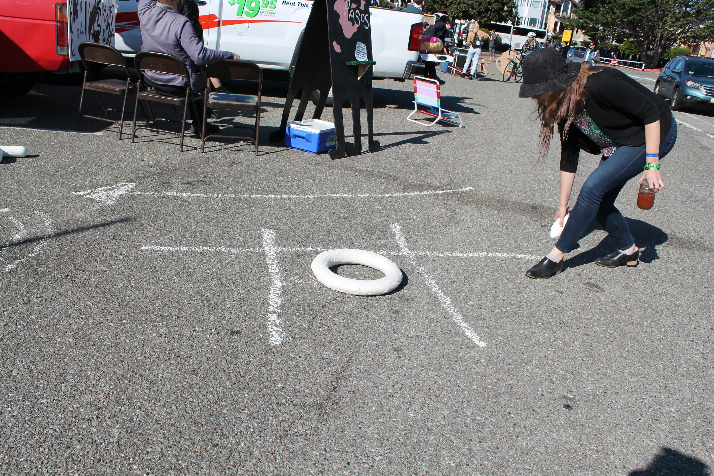 XO (Parking Lot Art Fair 2016 interaction)