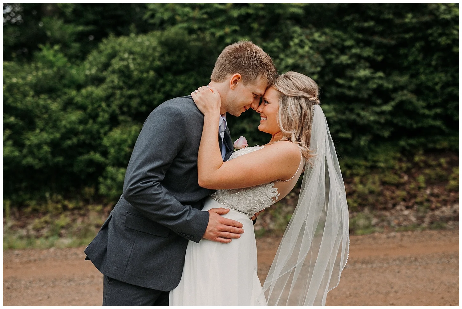 Persenaire Wedding: The Old Wooden Barn