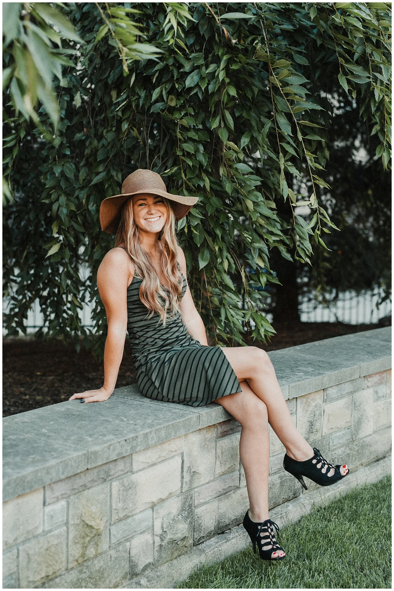 lindybeth photography - senior pictures - maddie-10.jpg