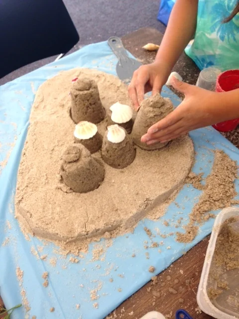 Students made kinetic sand this week and found out building a sand structure was difficult work! Some of their work included experimenting with the recipe to make the sand more stable, and discovering building methods through utilizing a variety of tools.