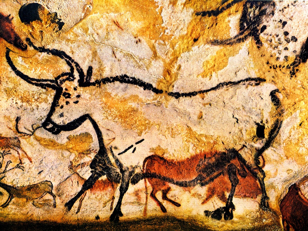 2-Lascaux-Cave-Drawing.jpg