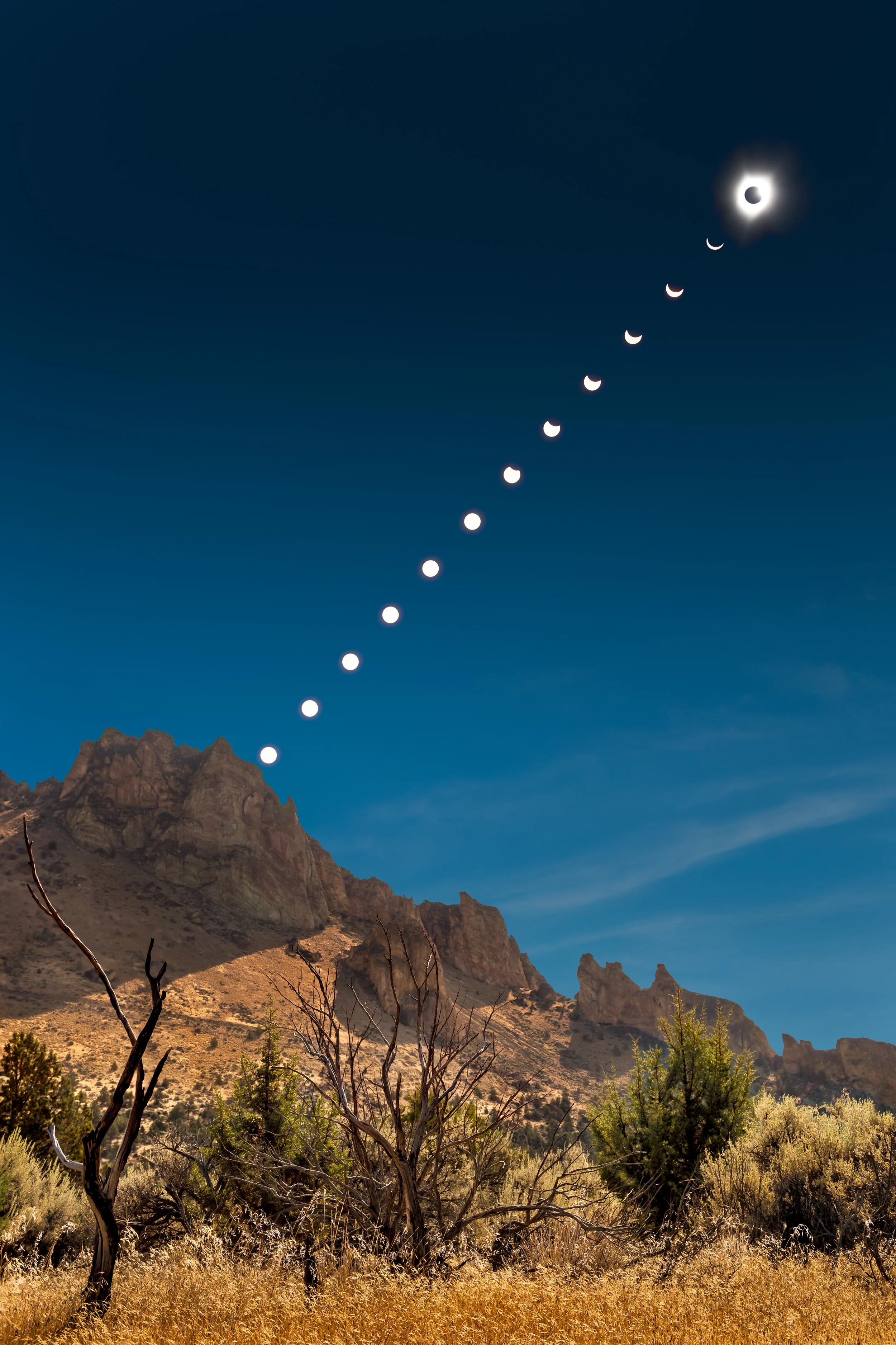 Reach for the Sky | 2017 Total Solar Eclipse | Smith Rock State Park | Madras, Oregon
