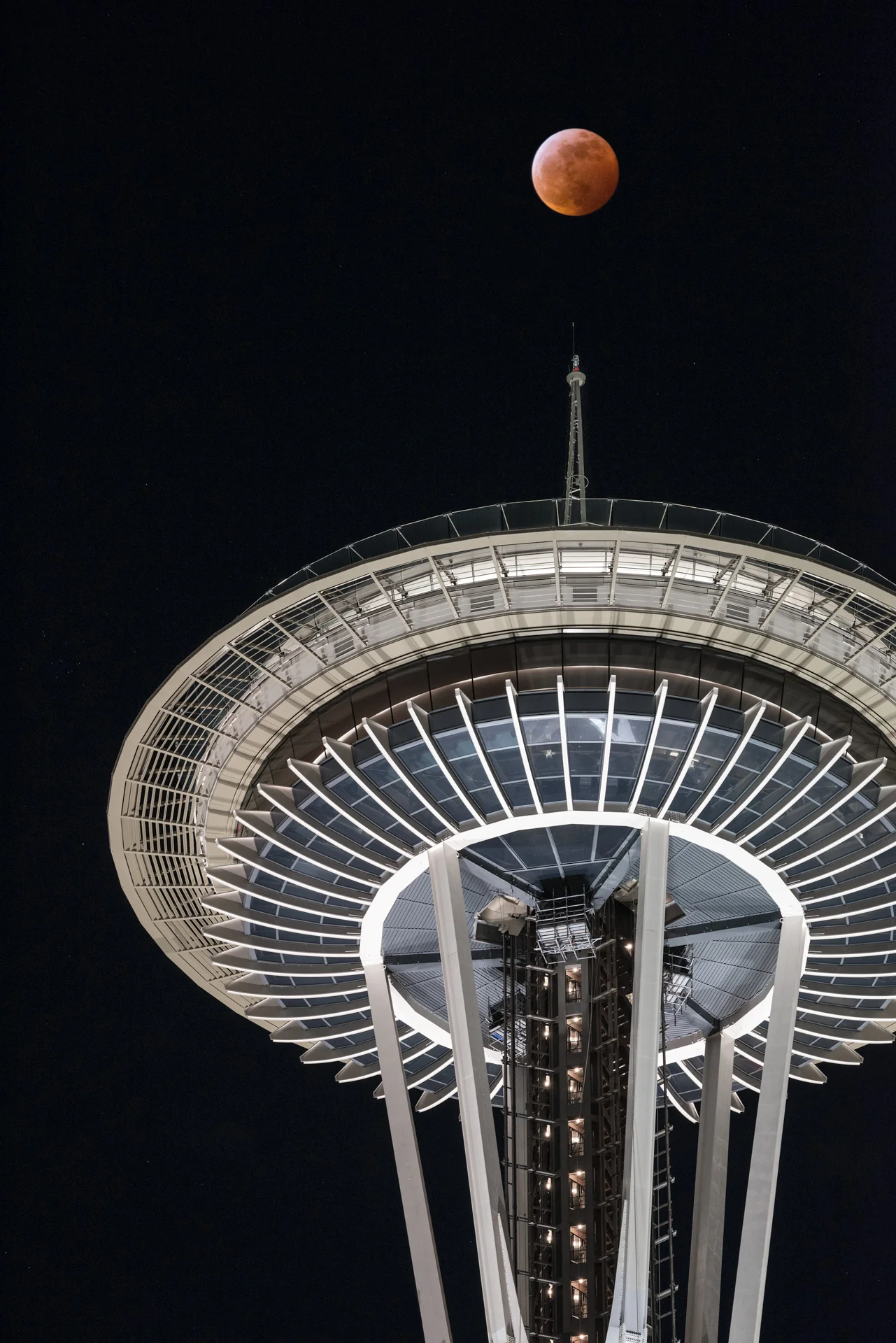 Super Wolf Blood Moon over the Space Needle | Seattle, WA | January 20, 2019