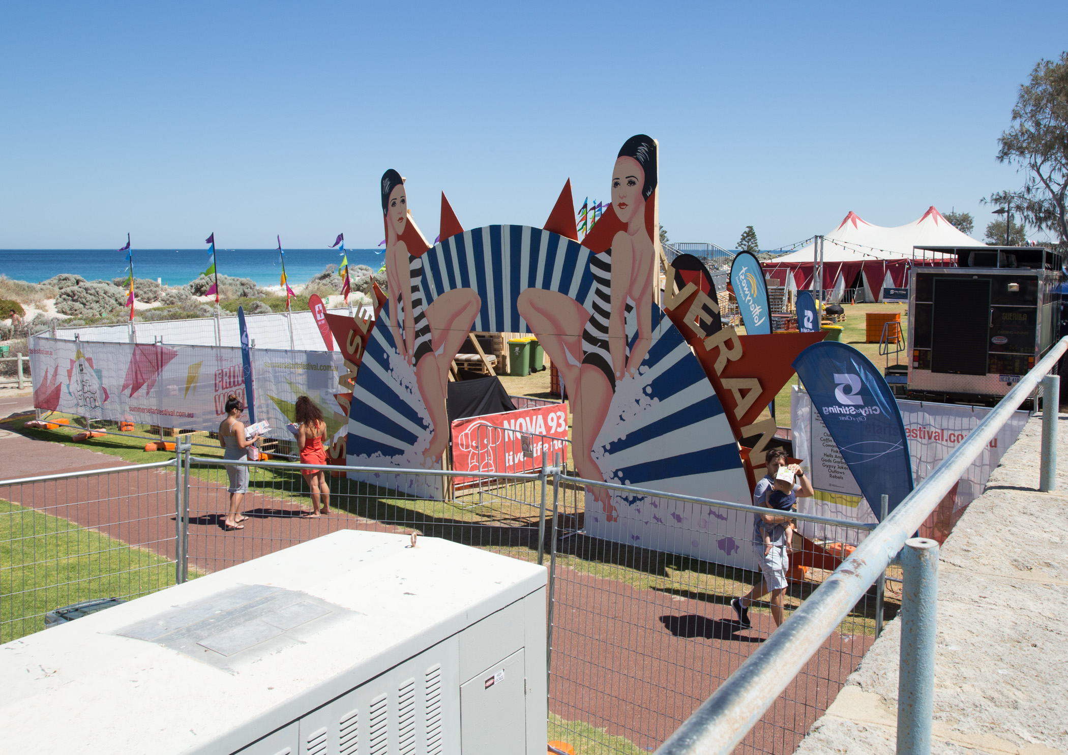 Figs 18 and 19: Scarborough Beach in Perth WA, with facilities, infrastructure and uses the same as a town square