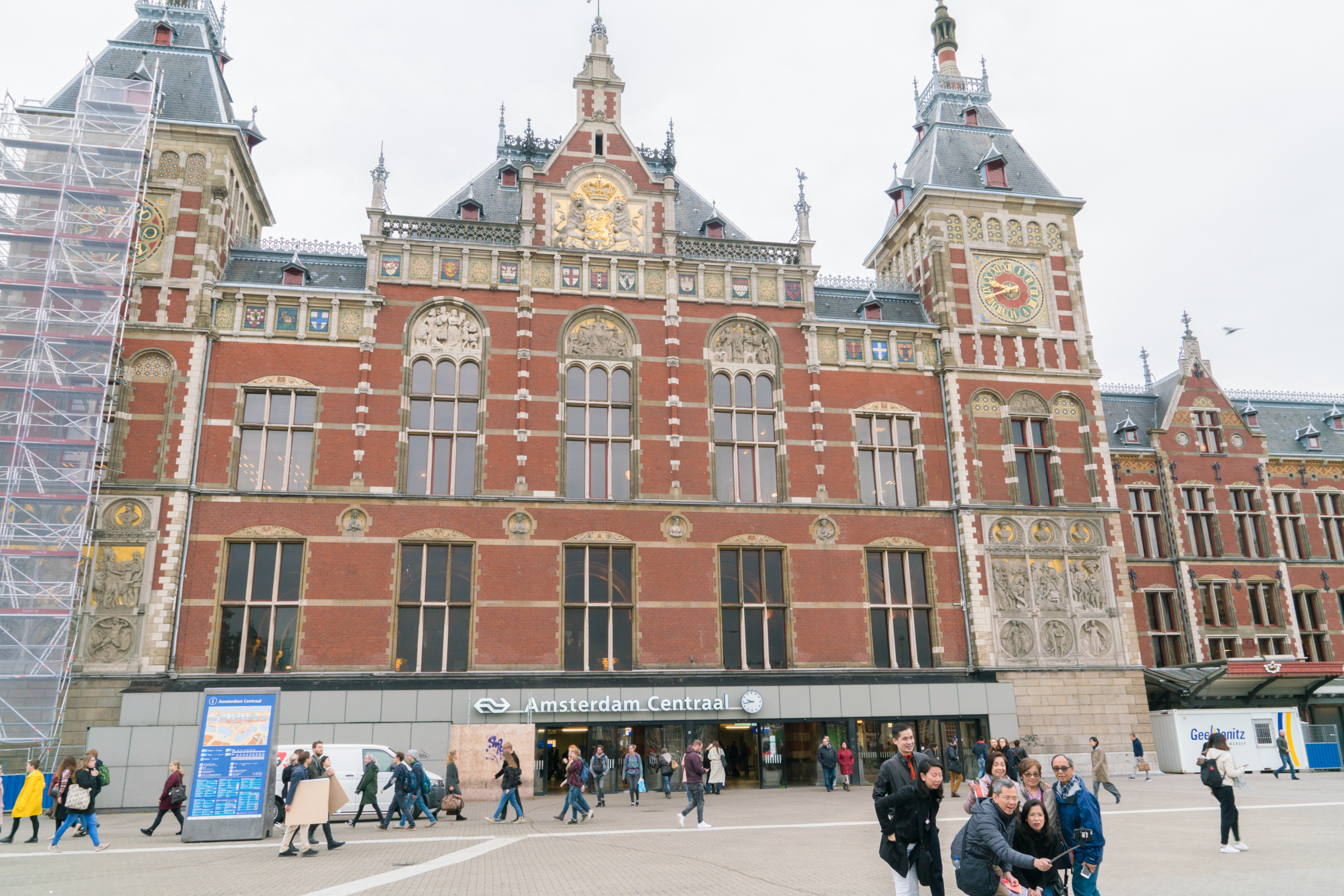 Fig 9: Open space in front of the Central train station in Amsterdam – a popular meeting place