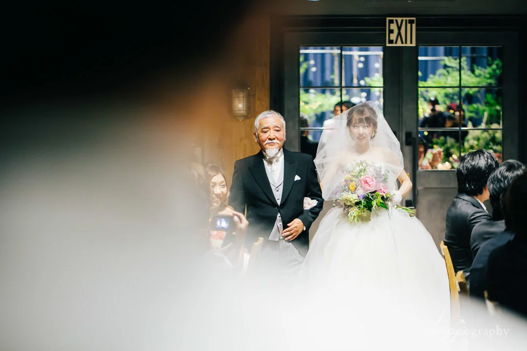 ベイサイド迎賓館ベランダ みなとみらい で結婚式 ウェディングカメラマン クッポグラフィー 結婚式の写真撮影 ブライダルフォト