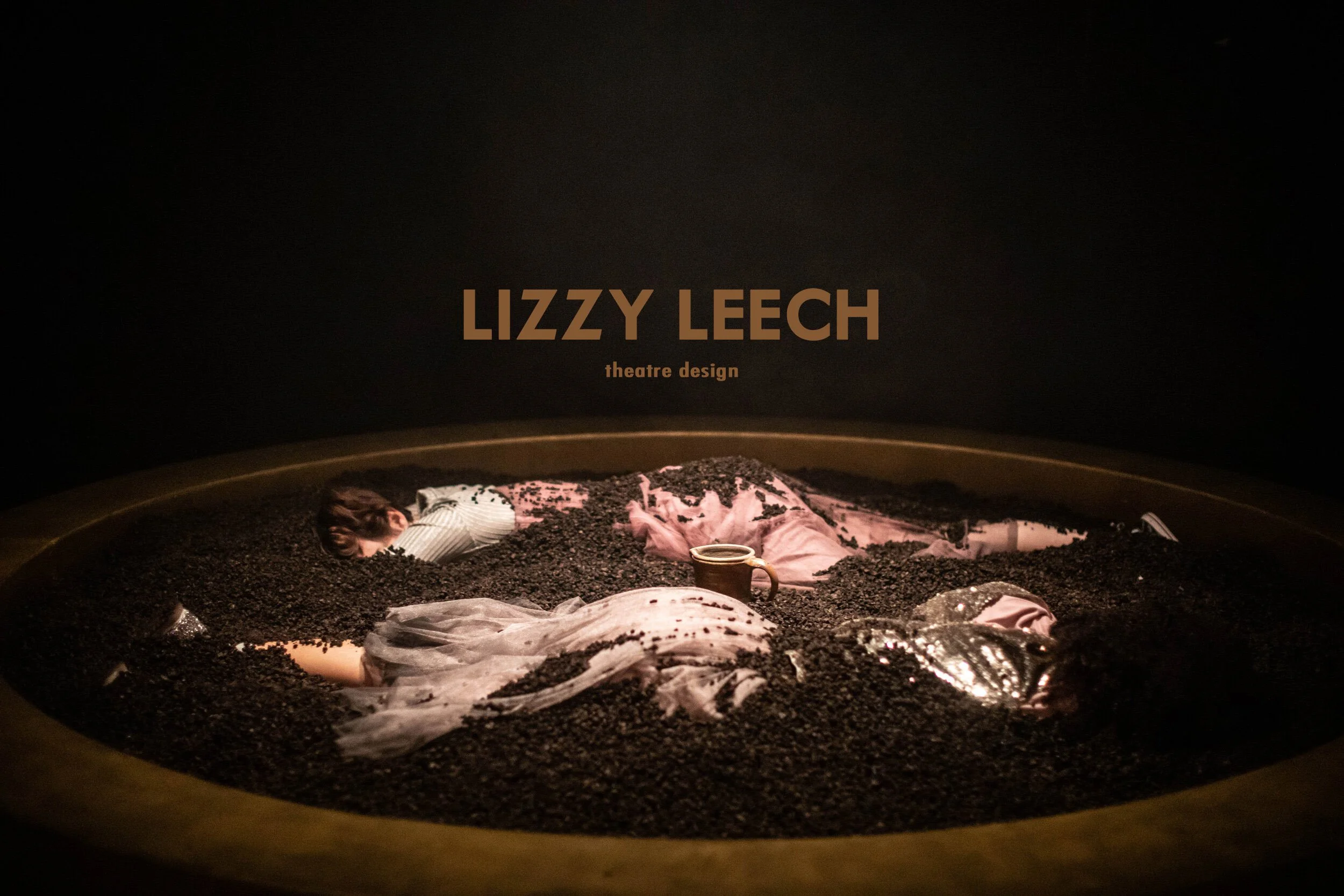 LIZZY LEECH.jpg