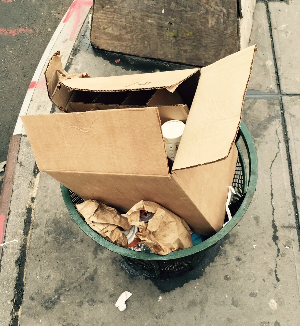  Gustavo. 

 Instagram.com/gustavoluzsousa
@gustavoluzsousa 
