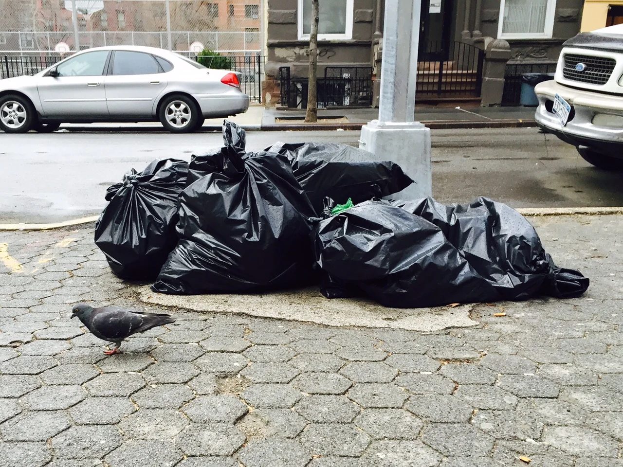  Gustavo. 

 Instagram.com/gustavoluzsousa
@gustavoluzsousa 
