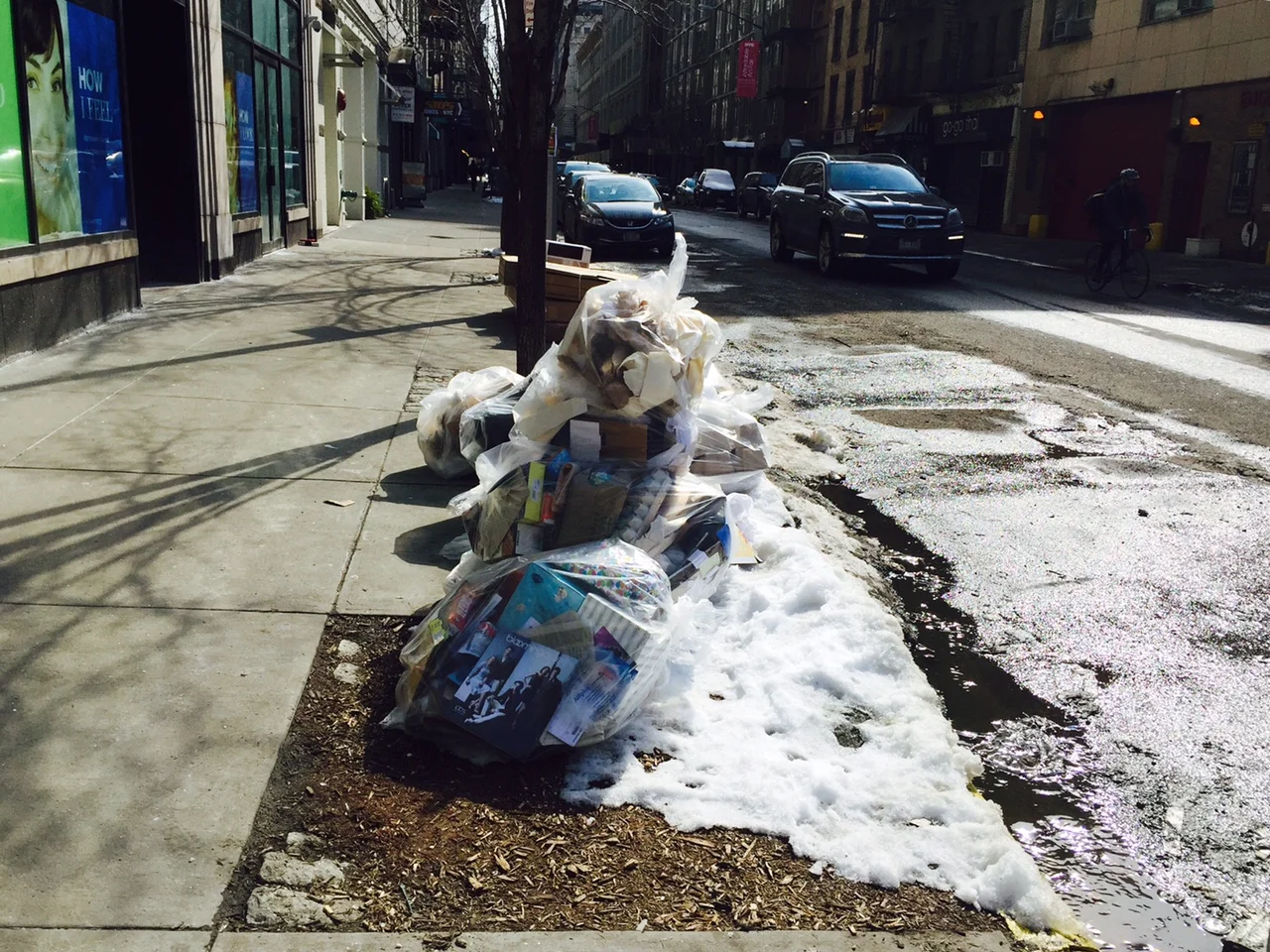  Gustavo. 

 Instagram.com/gustavoluzsousa
@gustavoluzsousa 
