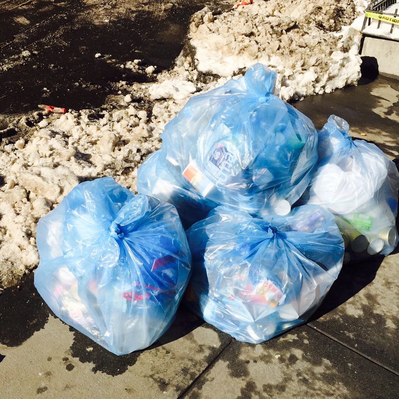  Gustavo. 

 Instagram.com/gustavoluzsousa
@gustavoluzsousa 
