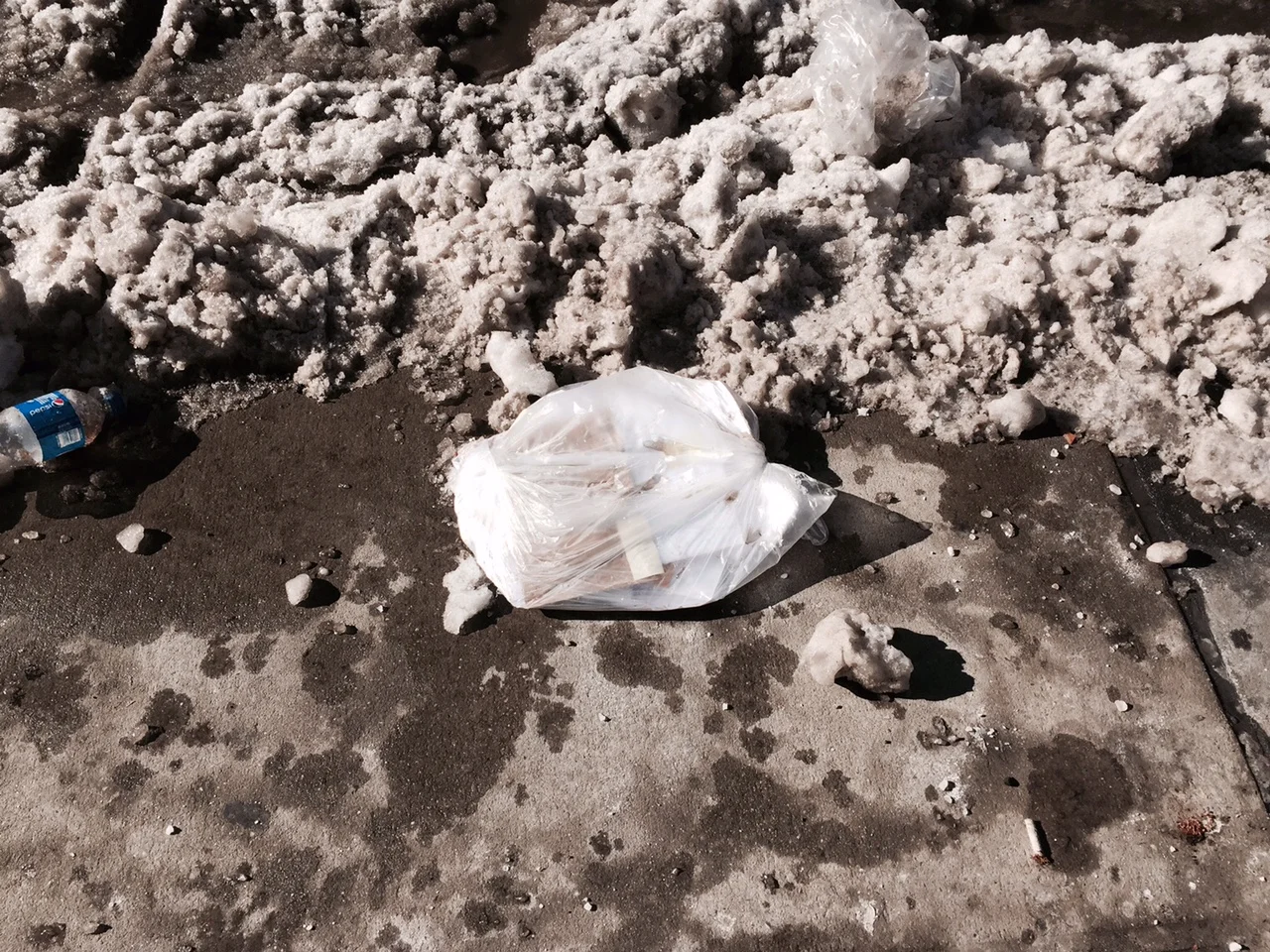  Gustavo. 

 Instagram.com/gustavoluzsousa
@gustavoluzsousa 
