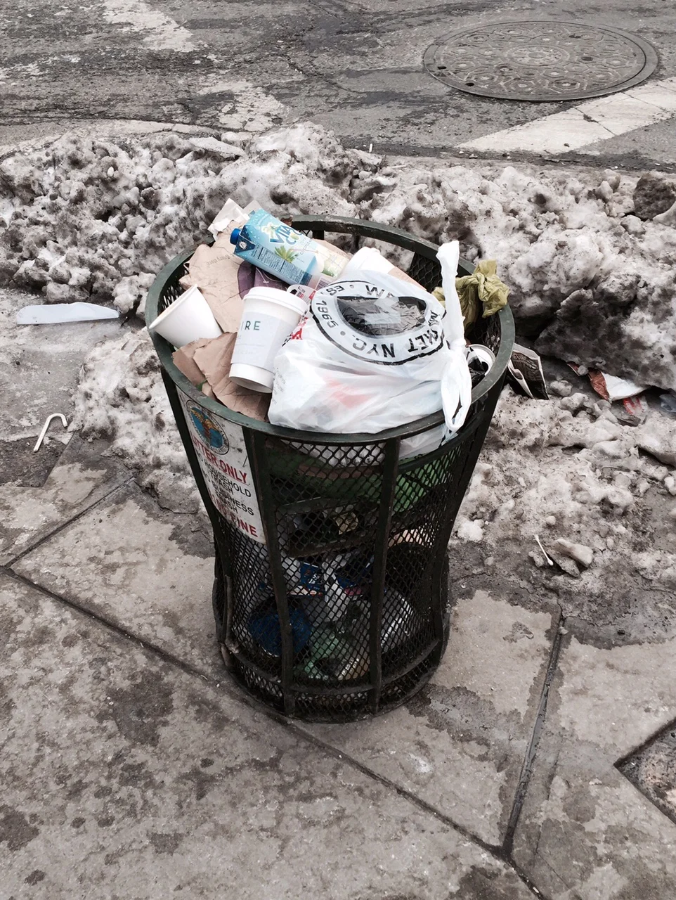  Gustavo. 

 Instagram.com/gustavoluzsousa
@gustavoluzsousa 
