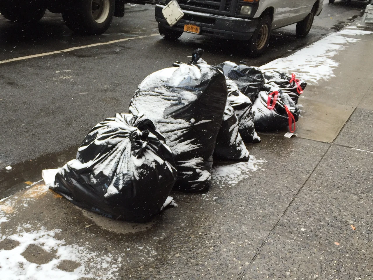  Gustavo. 

 Instagram.com/gustavoluzsousa
@gustavoluzsousa 
