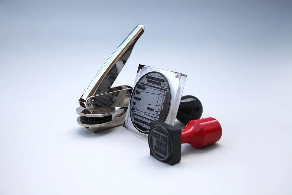 Luke-Thompson_Dick-Scott-Stewart_02