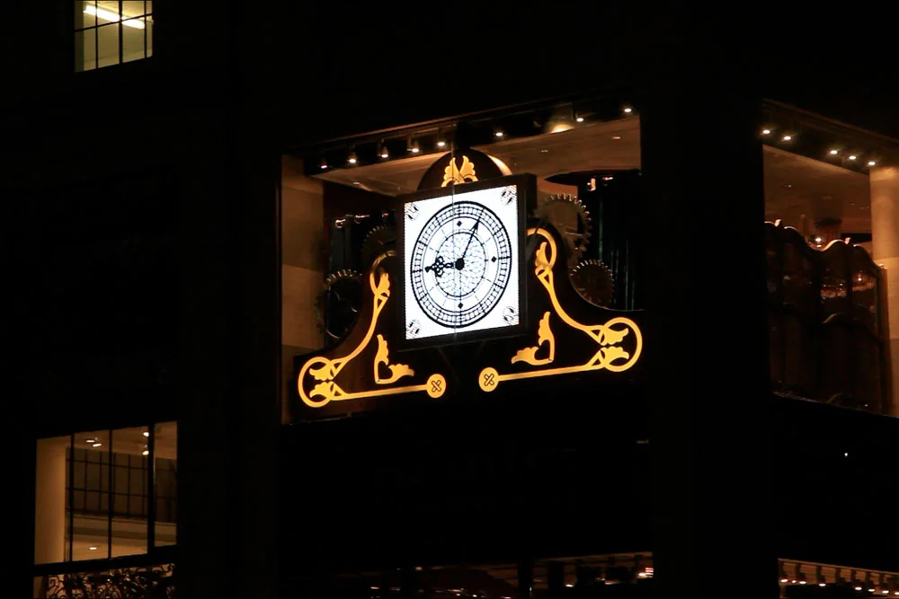 Luke-Thompson_Ted-Baker-5th-Avenue_09