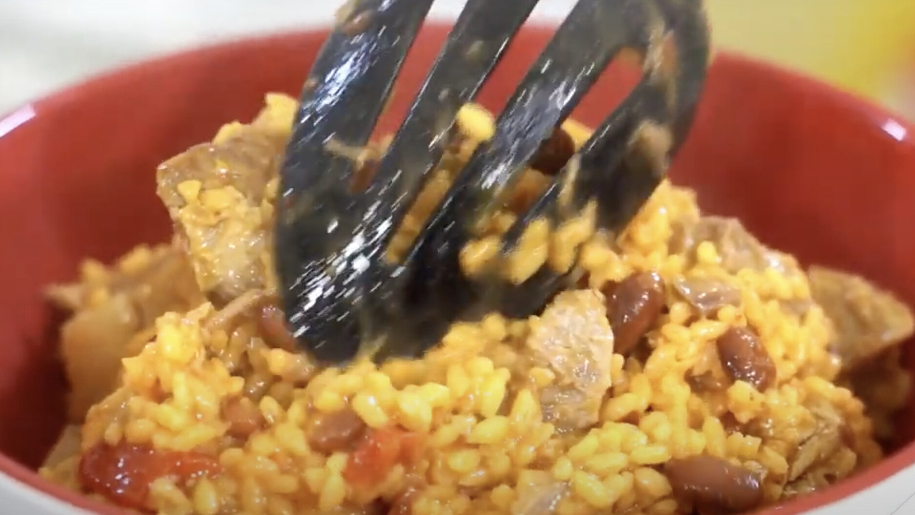 Arroz Maposteao con Pernil Asado
