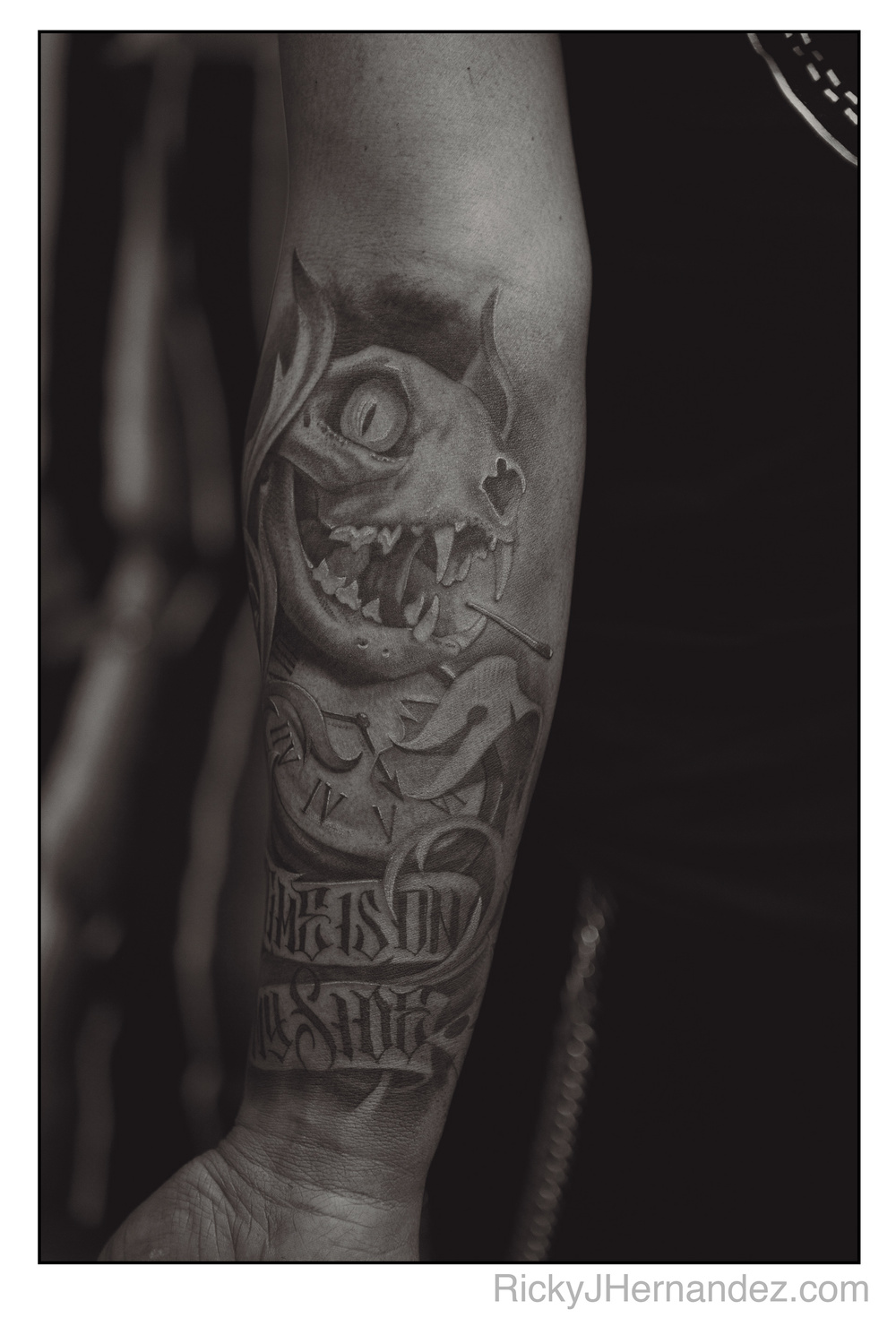 Ricky-J-Hernandez-Portrait-of-Italian-tattoo-artist-Macko-and-Fo