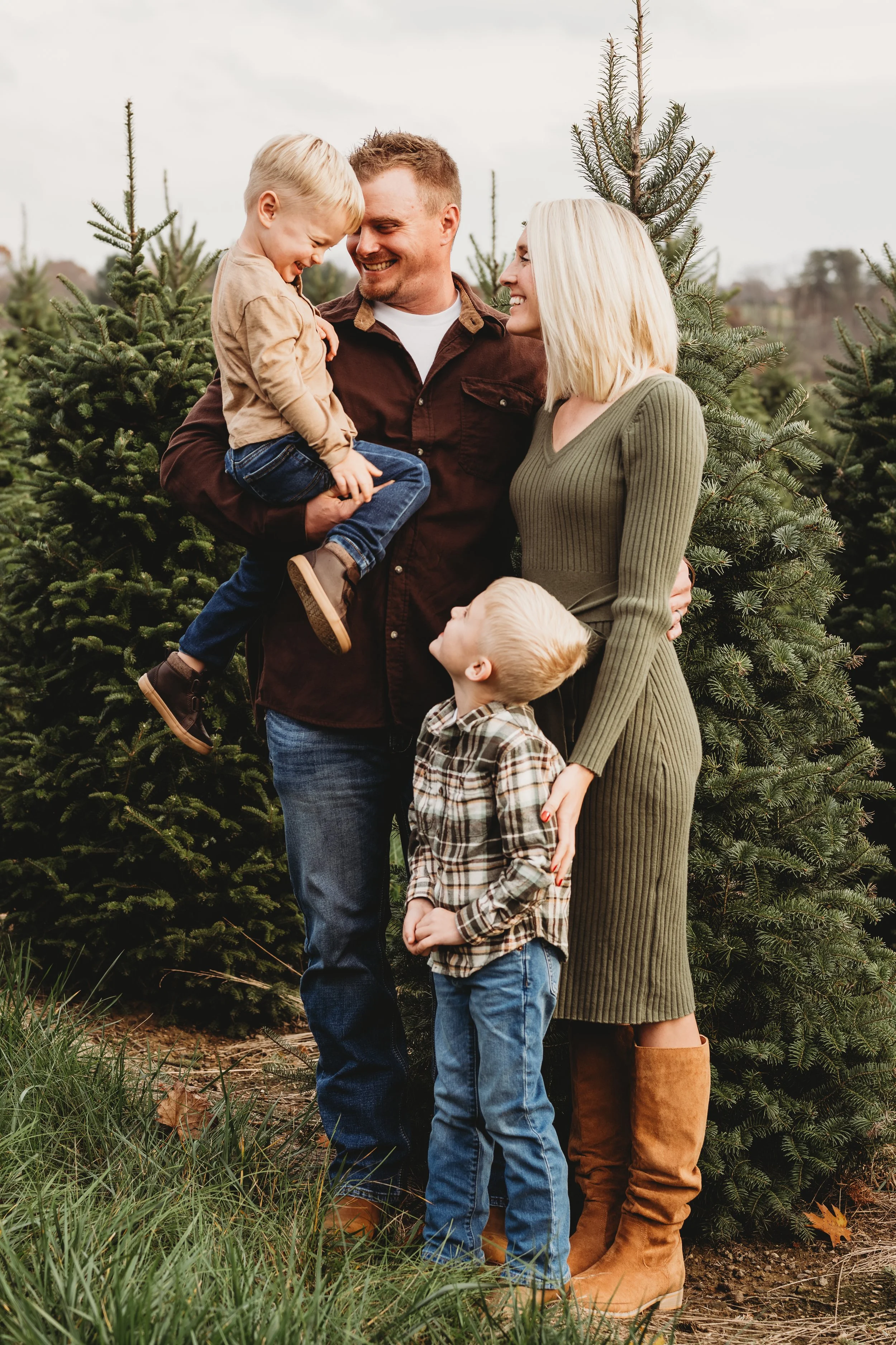 Cranberry twp family photographer, wexford family photographer, pittsburgh family photographer, butler family photographer, cranberry twp newborn photographer, pittsburgh newborn photographer, wexford newborn photographer, butler newborn photographer