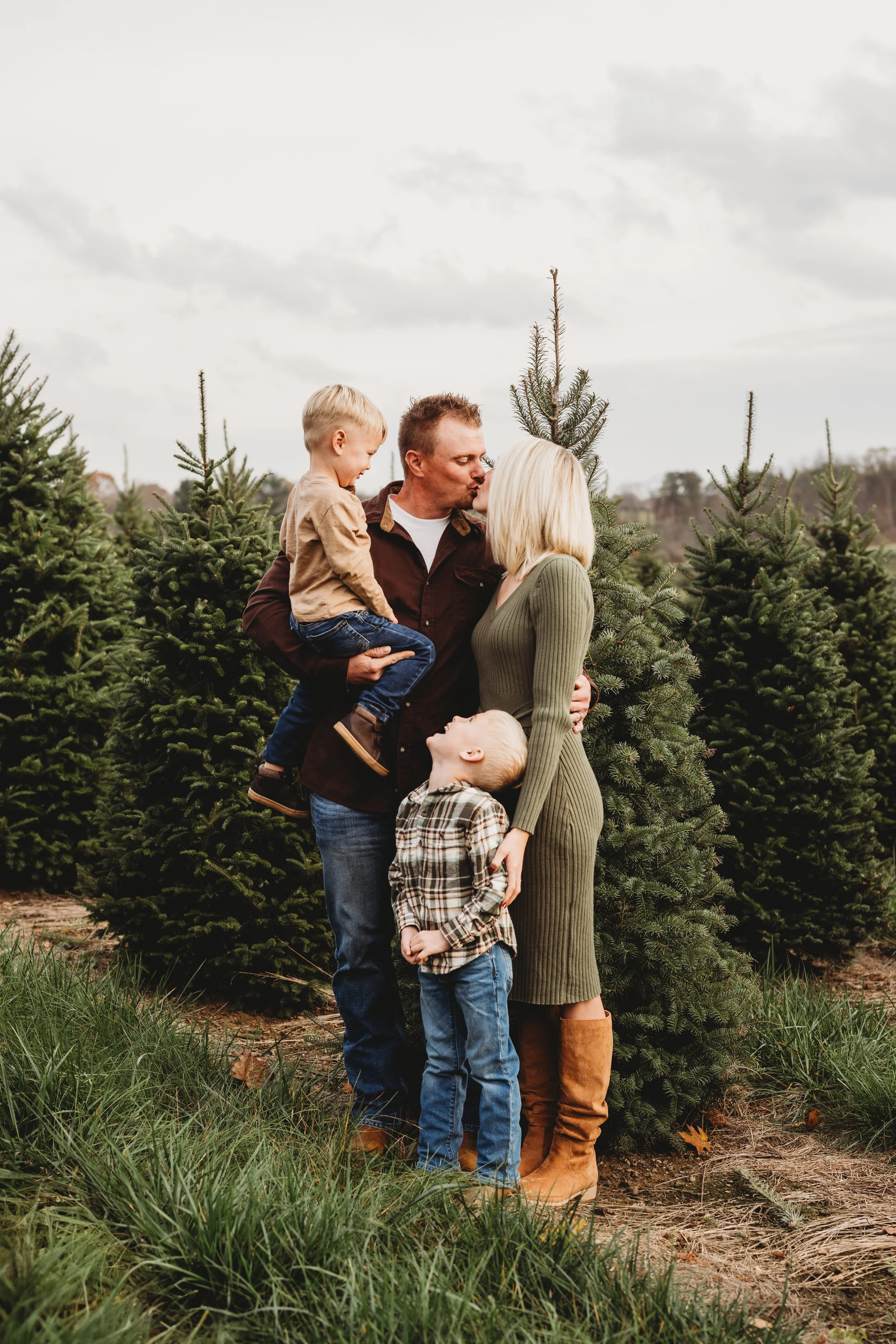 Cranberry twp family photographer, wexford family photographer, pittsburgh family photographer, butler family photographer, cranberry twp newborn photographer, pittsburgh newborn photographer, wexford newborn photographer, butler newborn photographer