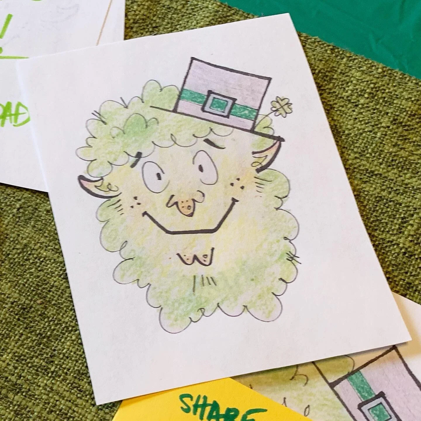 New holiday-themed lunchbox notes coming soon. 

Happy St. Pats!
.

#stpatricksday #saintpatricksday #holiday #green #lunch #lunchboxnotes #schoollunch #illustration #cartoon #luckoftheirish