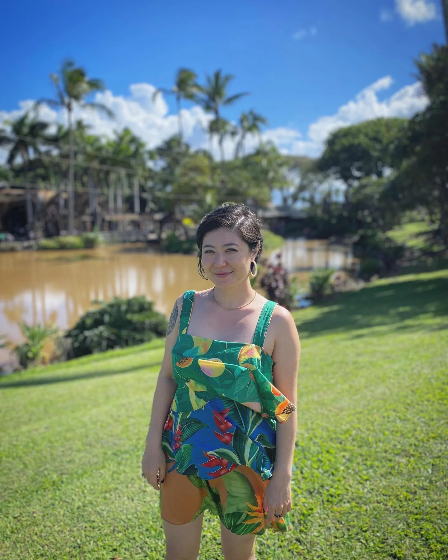 Hawaii photo dump - Devine paradise with @sree.raman 

#imnotreadyforomicron 
#hawaii #maui #hana #honolulu

Thank you @little_miss_echo for the dress 😘