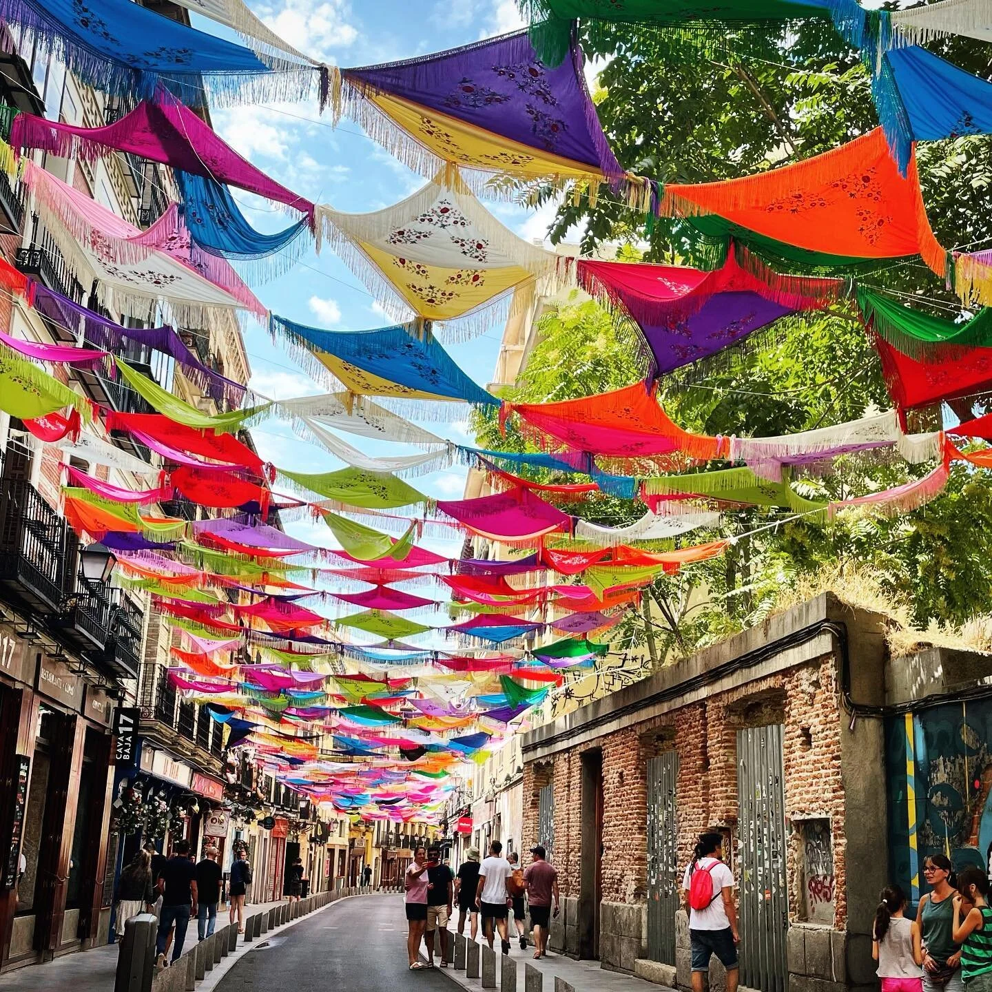 Photo dump 2: Spain - Endless walking and wines / Rules of power / Siesta / Escape