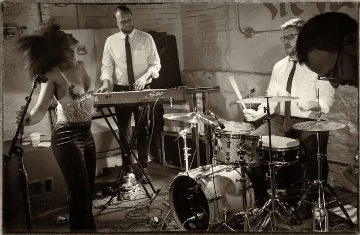 Jules and The Jinks Live at Underwater Sunshine Festival