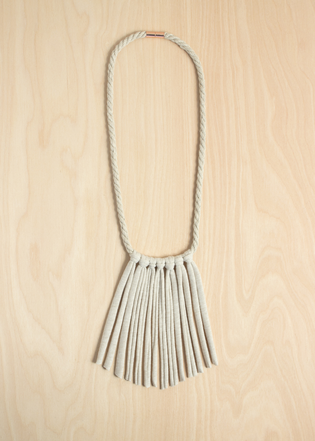MonoNecklace_Oatmeal_full.jpg